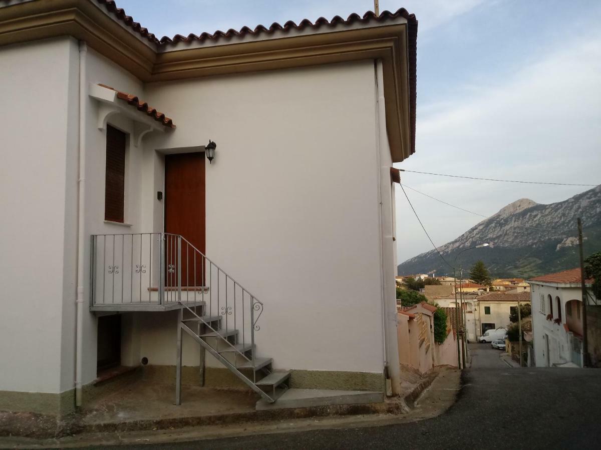 Appartamento Su Survaju Irgoli Bagian luar foto
